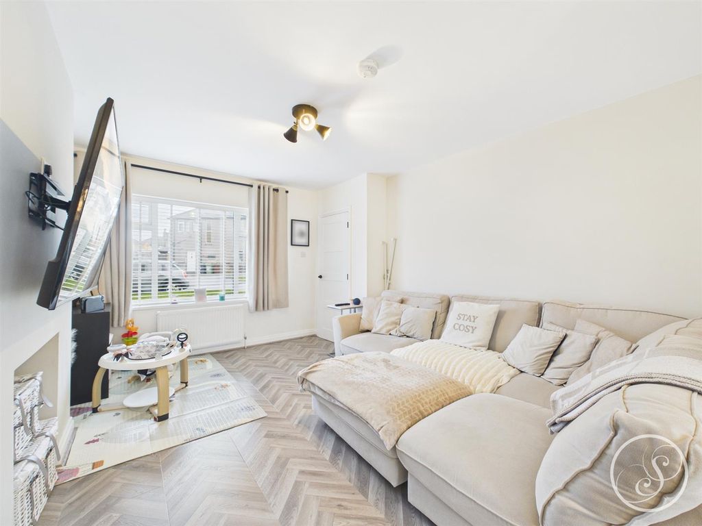 Property photo 2 of 16 Lounge/Diner