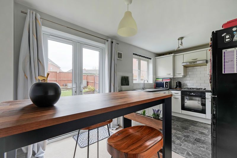 Property photo 2 of 29 Dining Kitchen