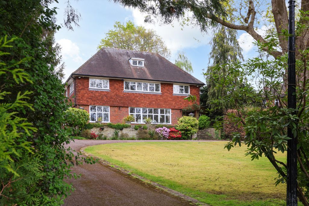 Property photo 2 of 19 Image
