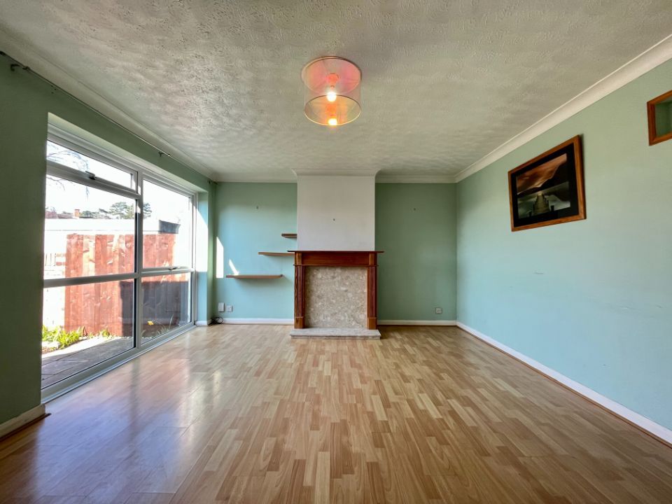 Property photo 2 of 11 Image00015