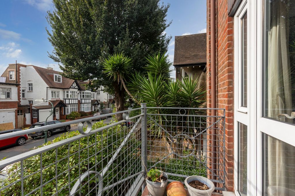Property photo 1 of 25