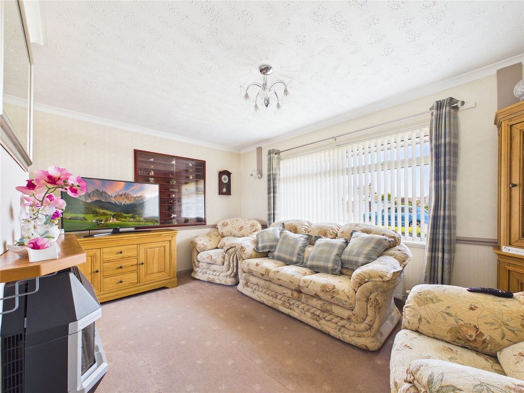 Property photo 3 of 48 Picture No. 14
