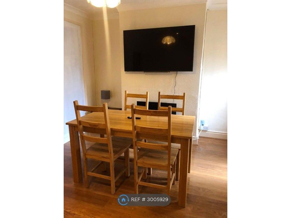 Property photo 3 of 4