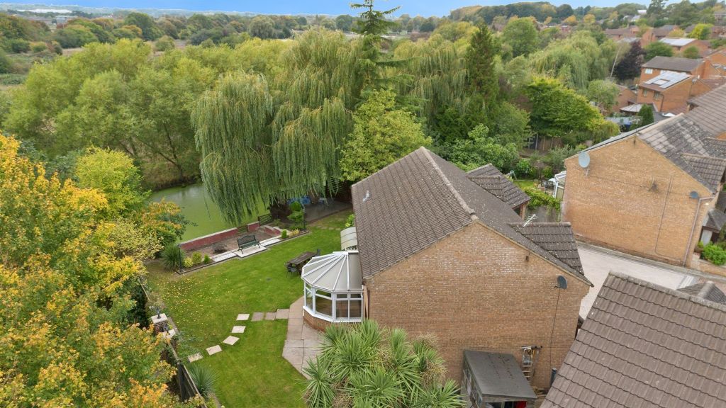 Property photo 3 of 33