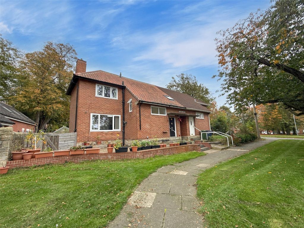 Property photo 2 of 20 External