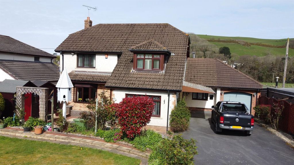 Property photo 3 of 18 Drone 2.Jpg