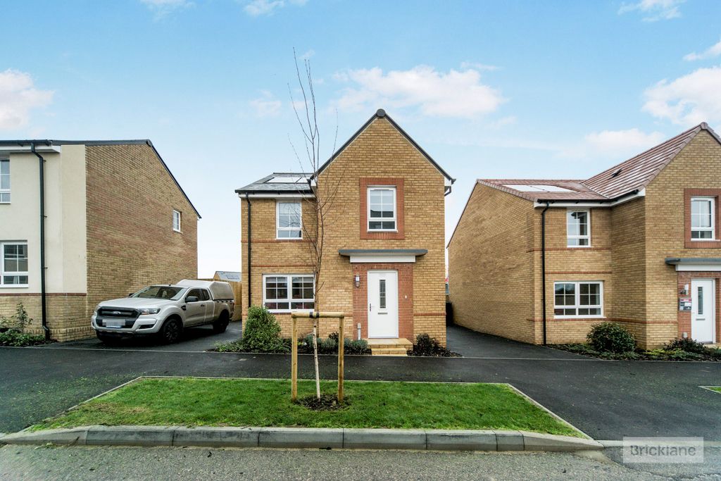 Property photo 1 of 14 Front