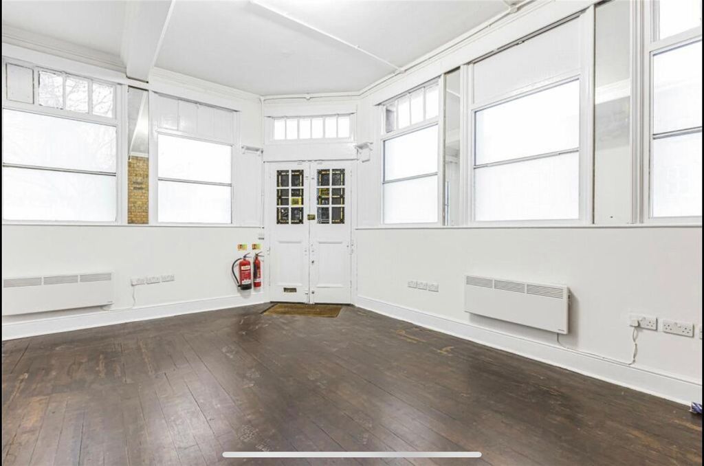 Property photo 2 of 18 9.Jpg