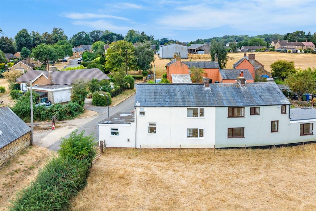 Property photo 2 of 38