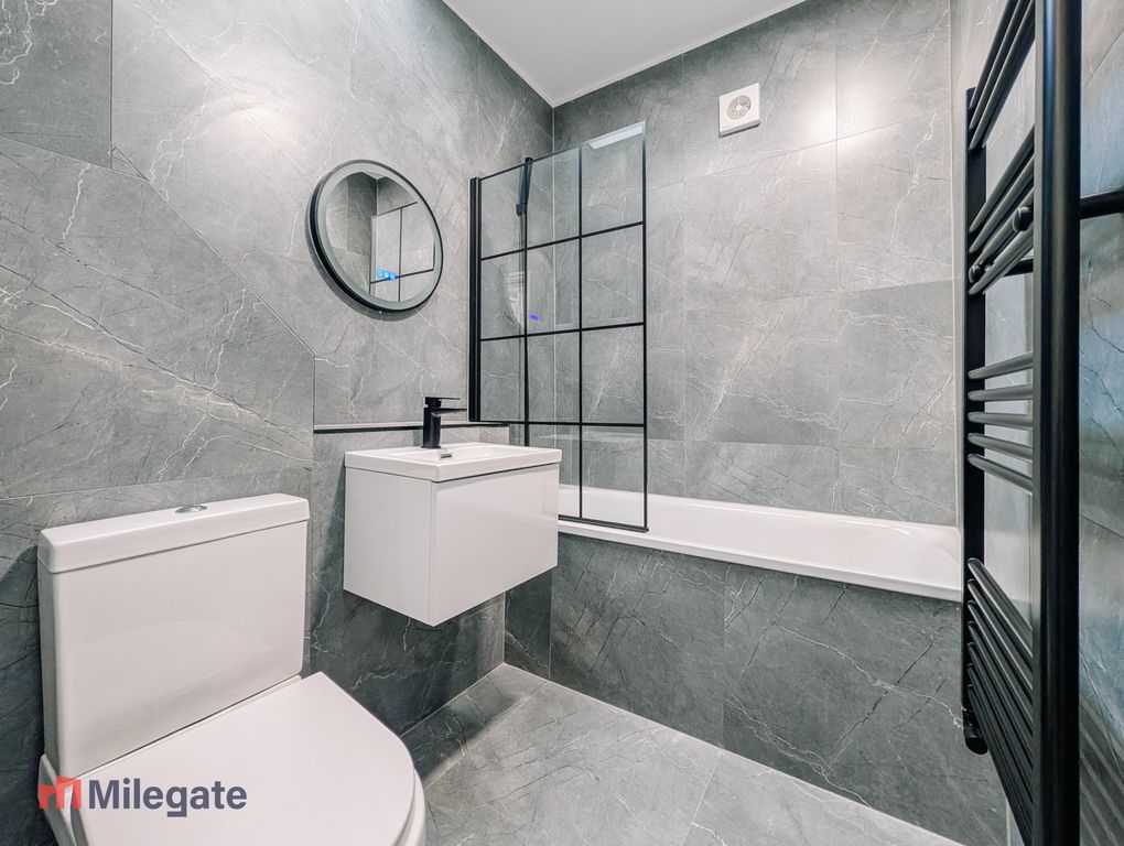 Property photo 3 of 8 Photo 3