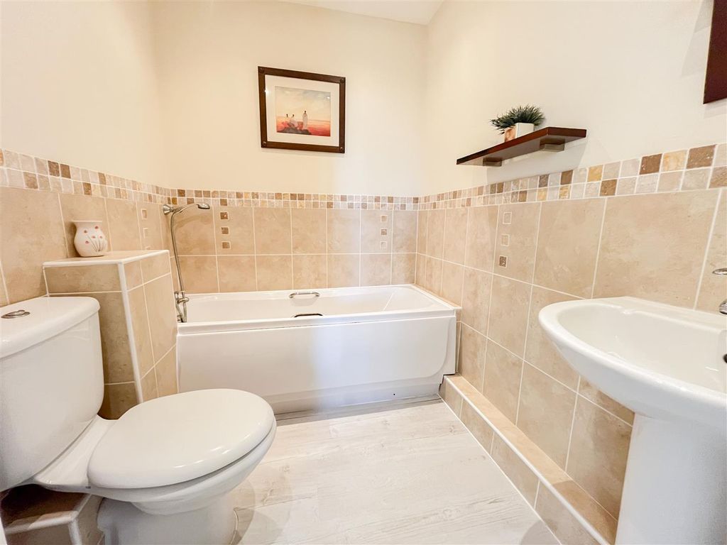 Additional image 26 of 5 bed detached house for saleThorntree Close, Heathfield TN21