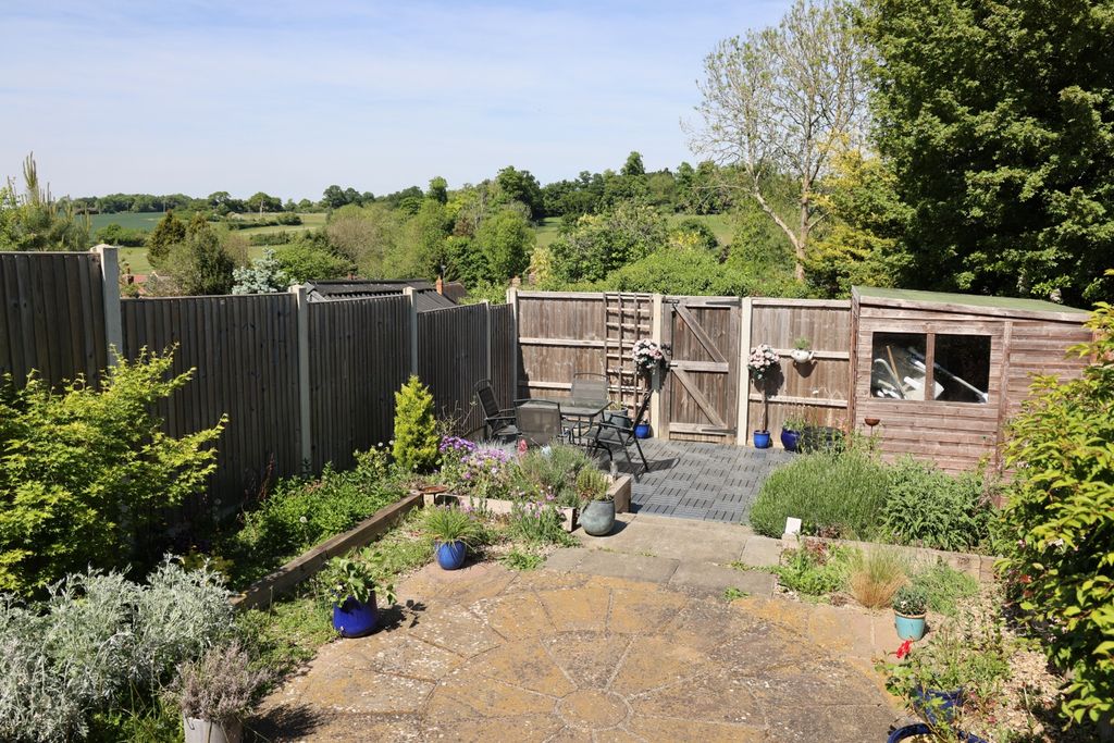 Property photo 3 of 16 37030512
