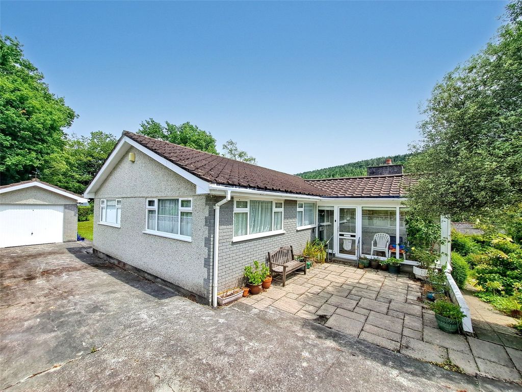 Property photo 2 of 17 2 - Picture No. 42