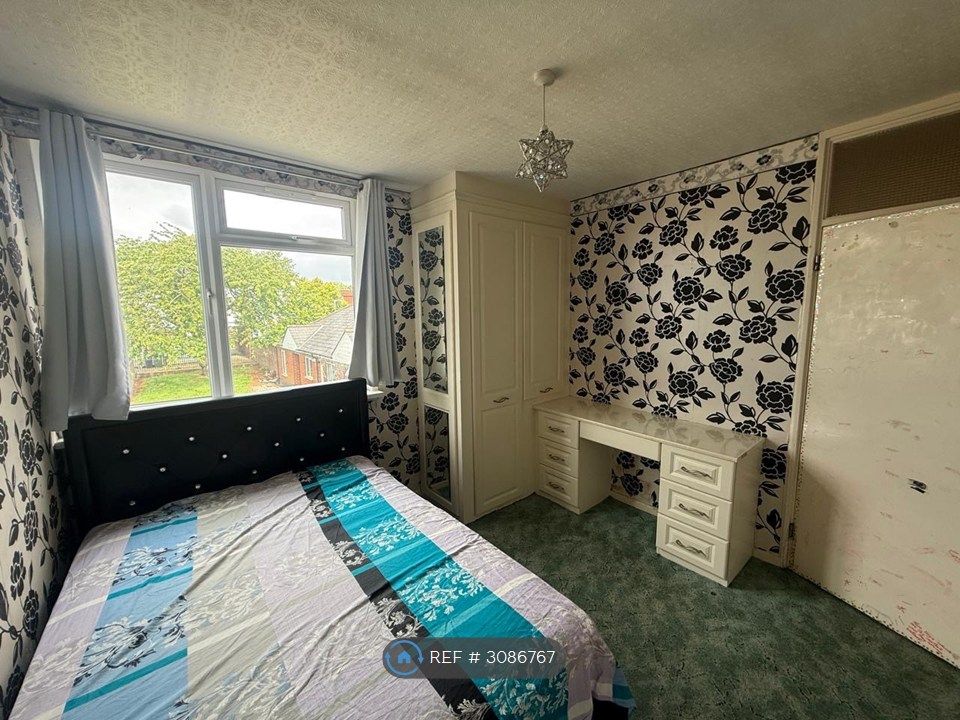 Property photo 3 of 5