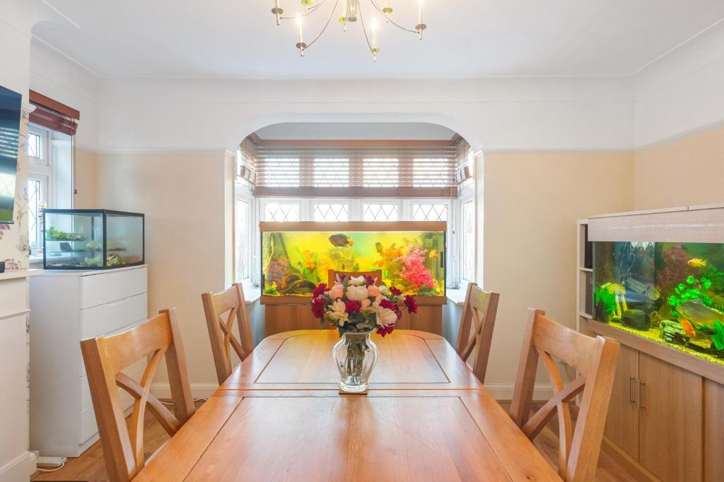 Property photo 2 of 26 Picture No. 14