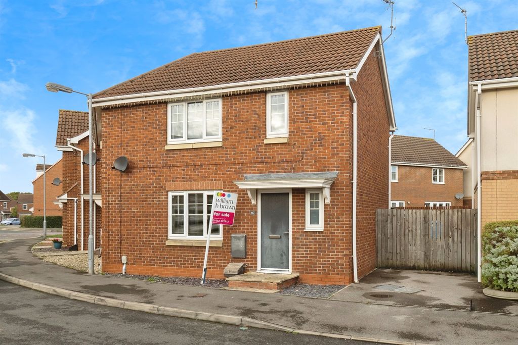 Property photo 1 of 11