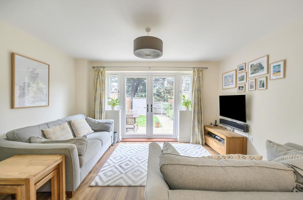 Property photo 2 of 23 1360441-3-68d68Bede7c57.Jpg