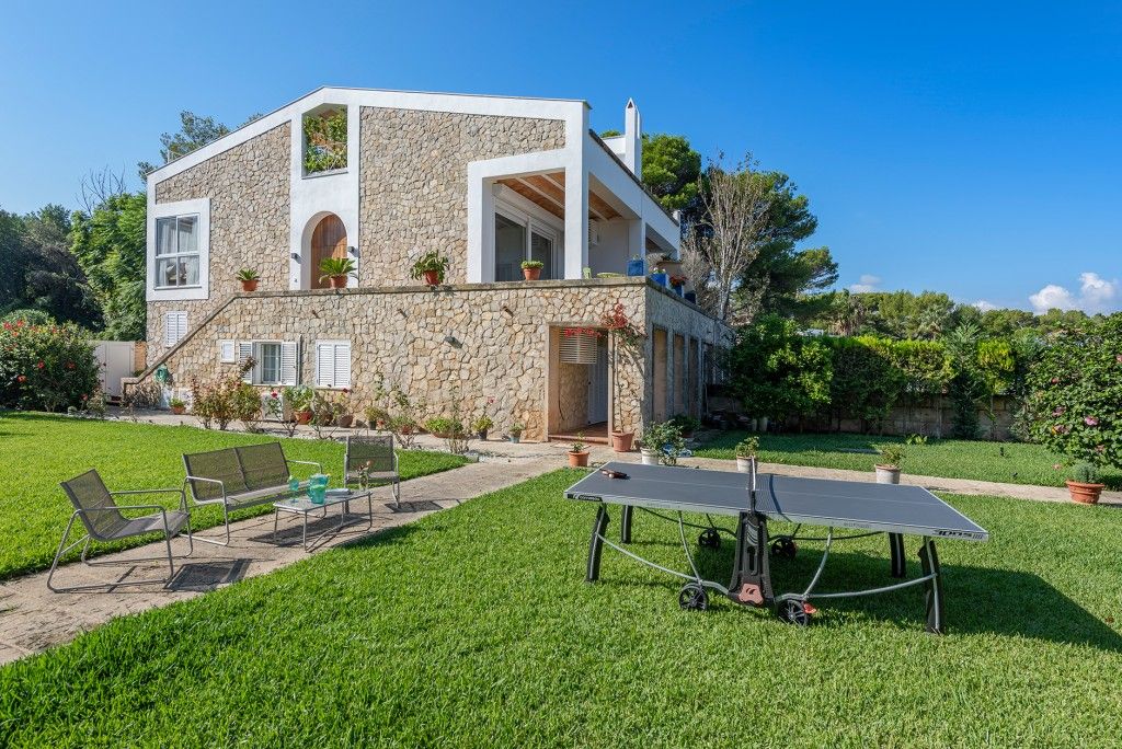 Property photo 1 of 20 Exterior (3)