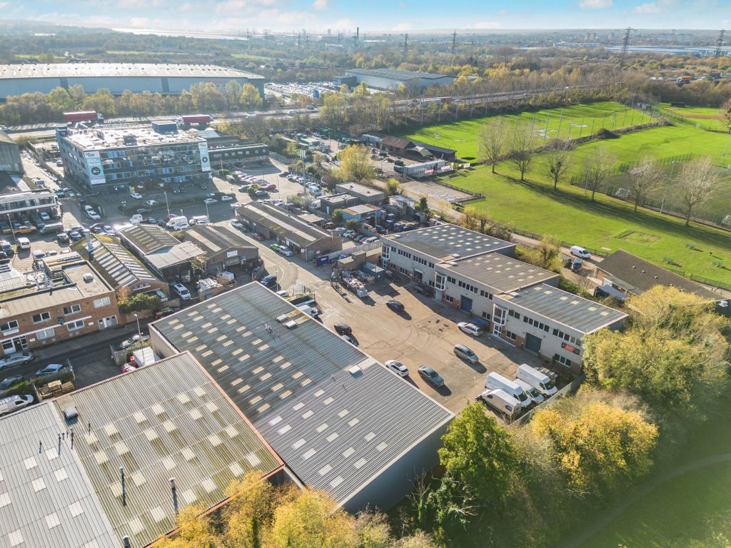 Property photo 1 of 5