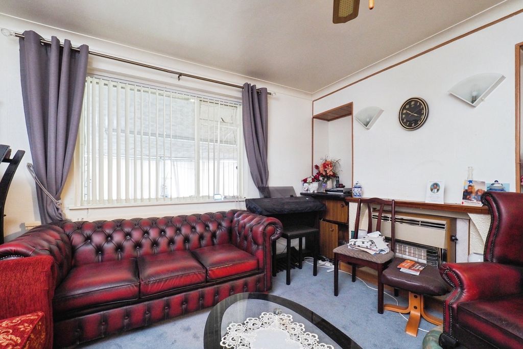 Property photo 2 of 15 Pbox-Img.Jpg