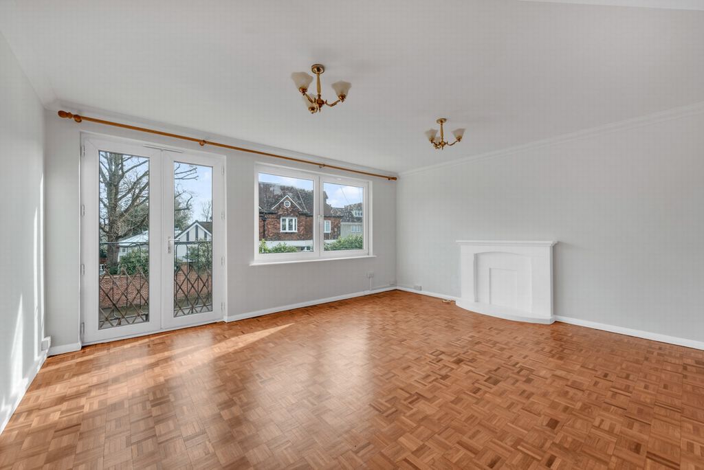 Property photo 1 of 13 Photo 3