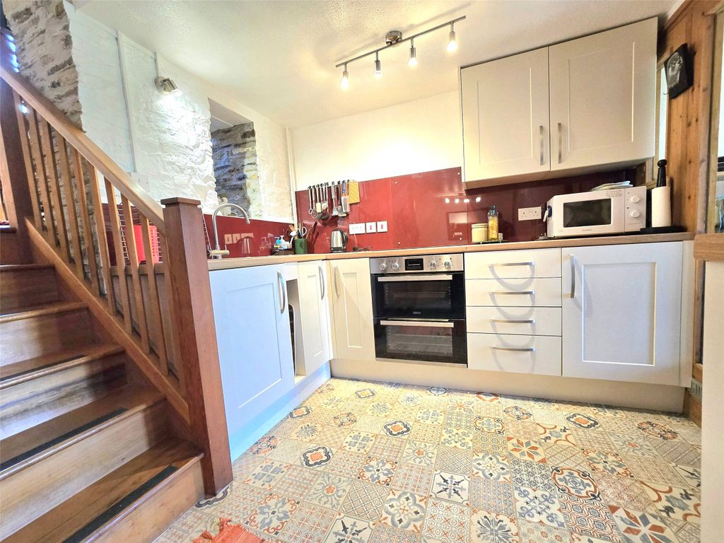 Property photo 2 of 22 Picture No. 29