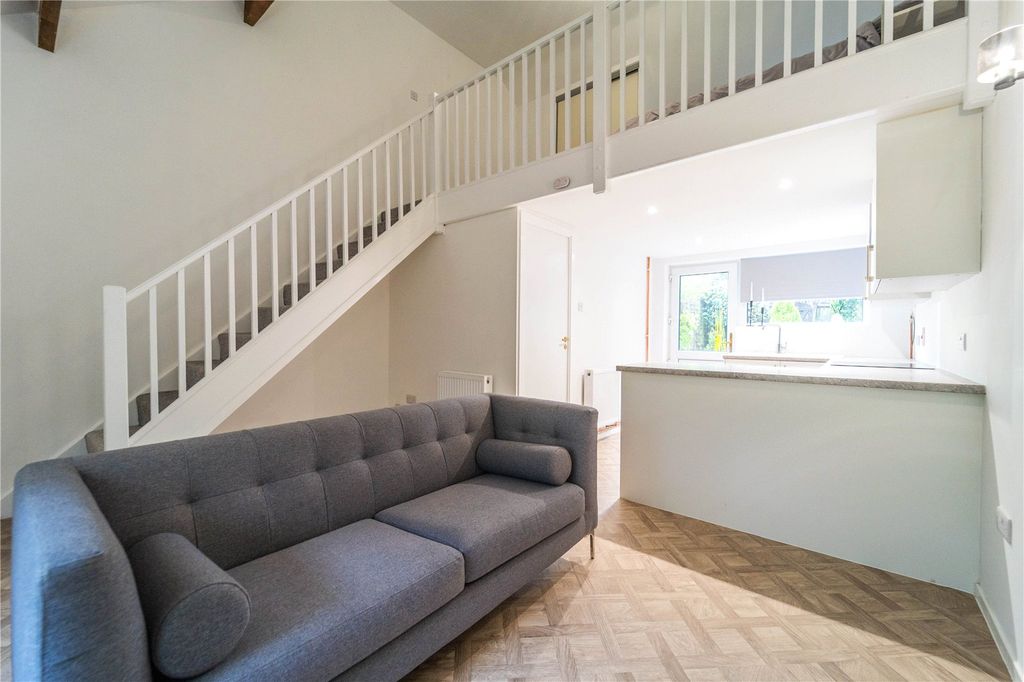 Property photo 3 of 15 Picture No. 02