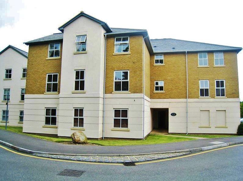 Property photo 1 of 8 External