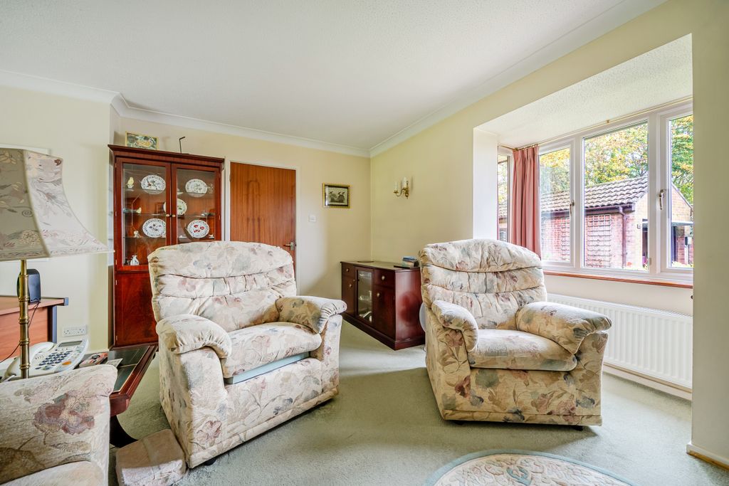 Property photo 2 of 22 Living / Dining Room