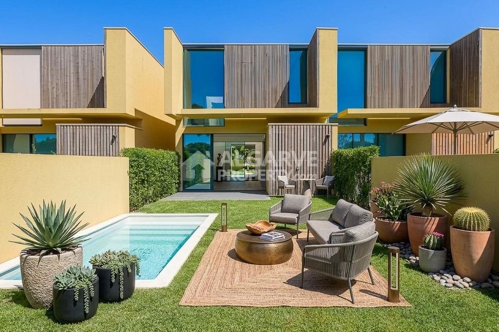 Property photo 1 of 30 Brand New 2-Bedroom Townhouse With Private Pool Next To The Marina In Vilamoura.