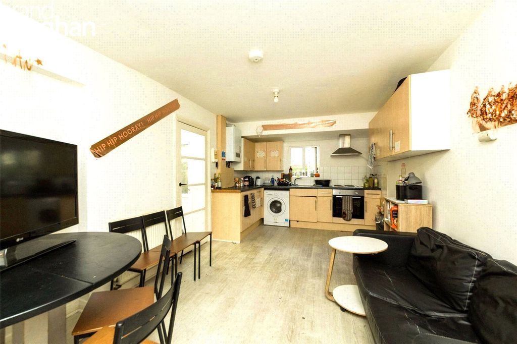 Property photo 3 of 12 Picture No. 43