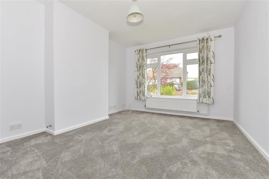 Property photo 3 of 10 Bedroom 1