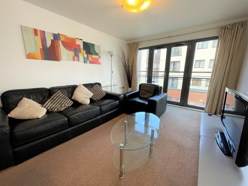 Property photo 3 of 12