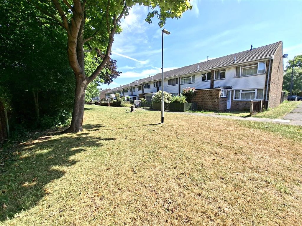 Property photo 2 of 29 Orion Road