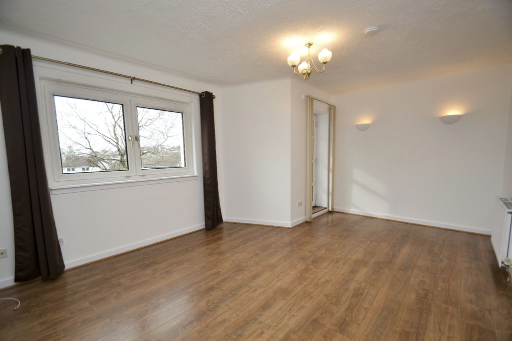 Property photo 2 of 22 4704793