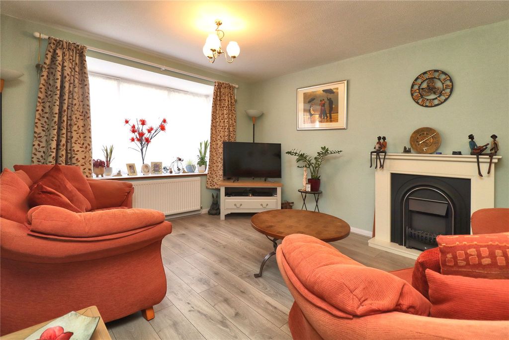 Property photo 2 of 13 Picture No. 04