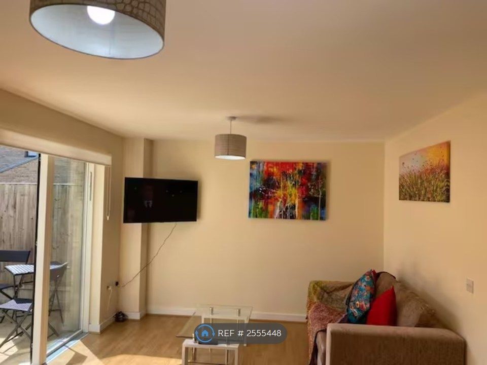 Property photo 3 of 35