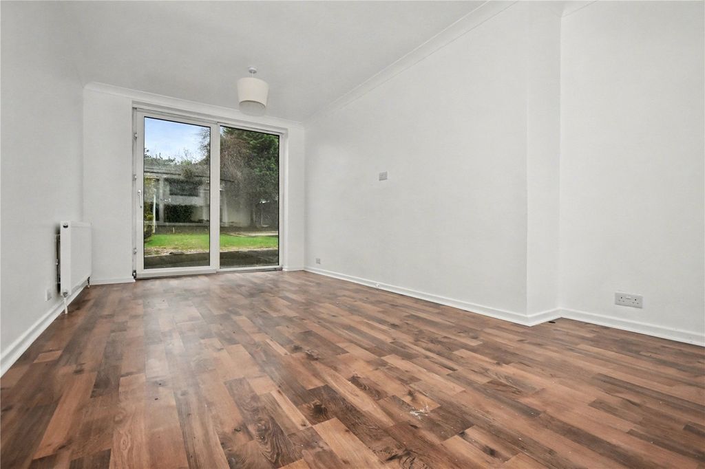 Property photo 3 of 14 Picture No. 10