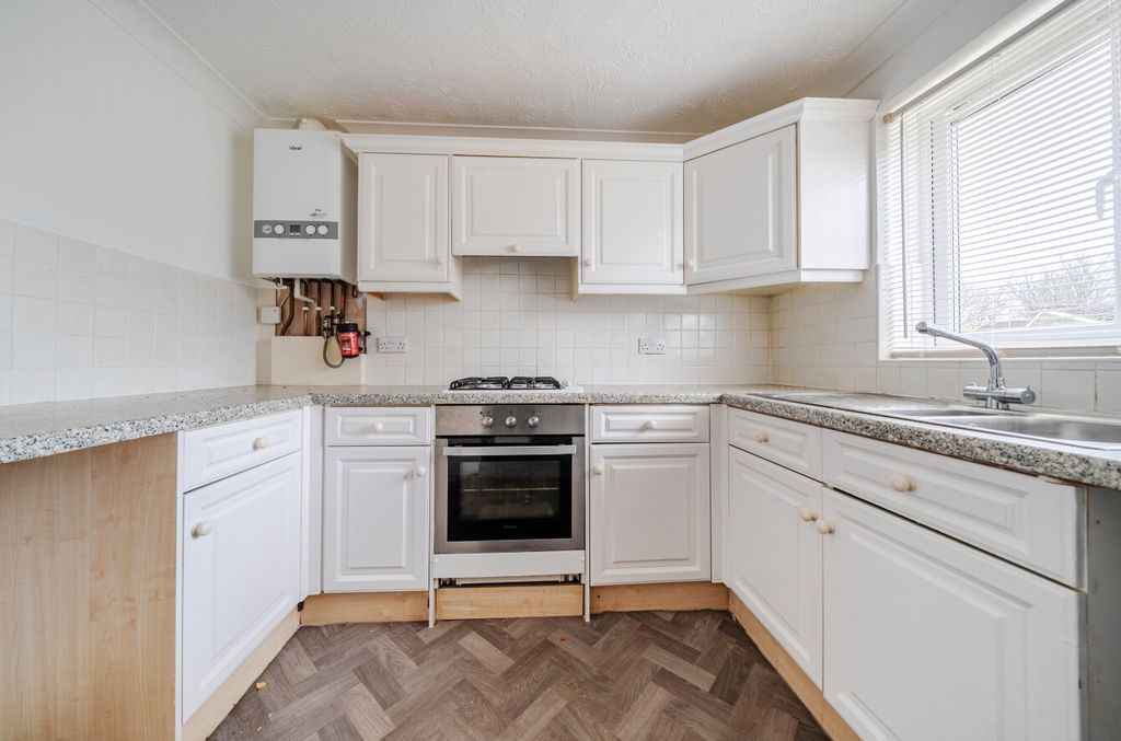 Property photo 2 of 10 1418828-4-699c807...