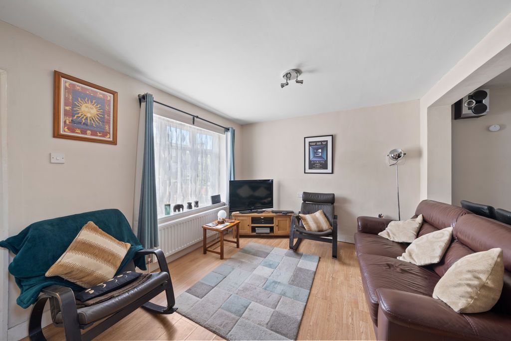 Property photo 2 of 19 Photo 9