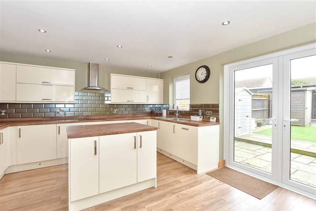 Property photo 1 of 10 Kitchen/Diner