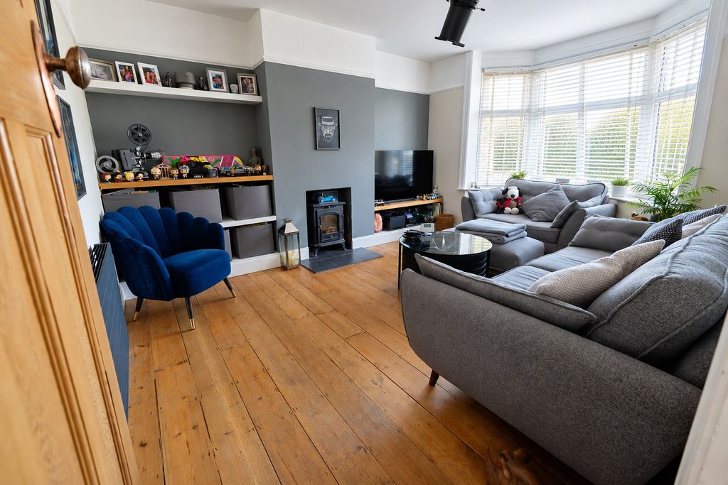Property photo 2 of 15