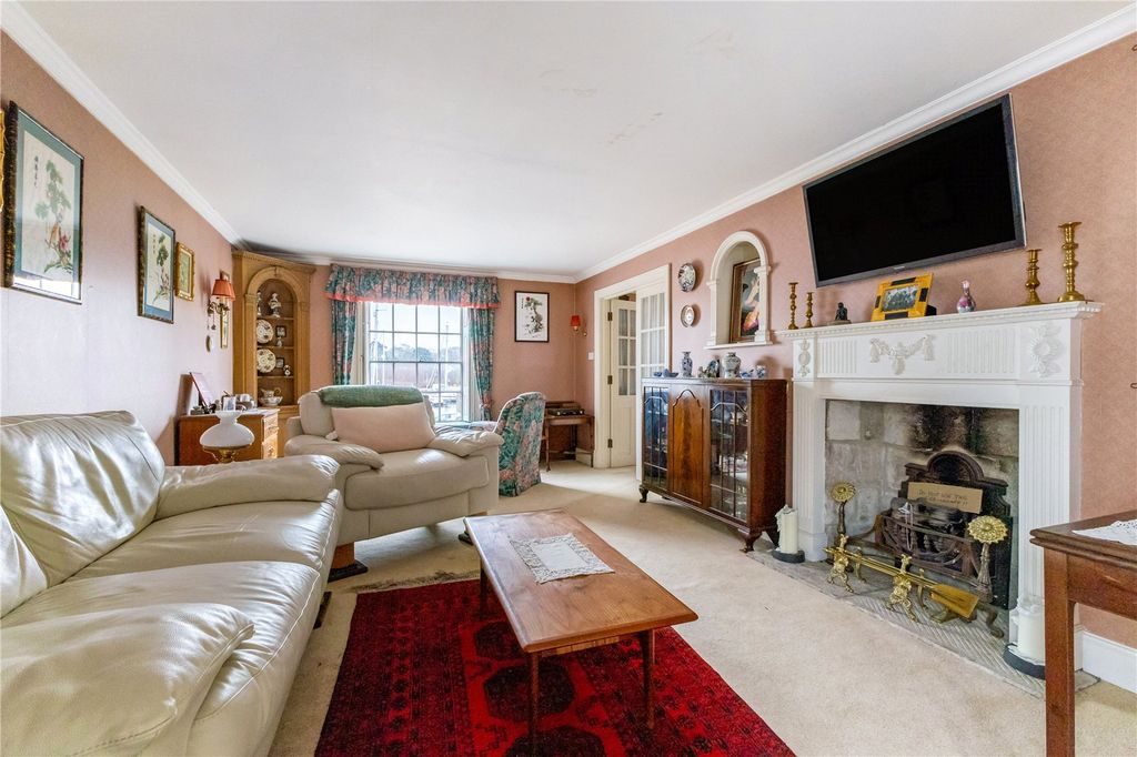 Property photo 3 of 12 Drawing Room