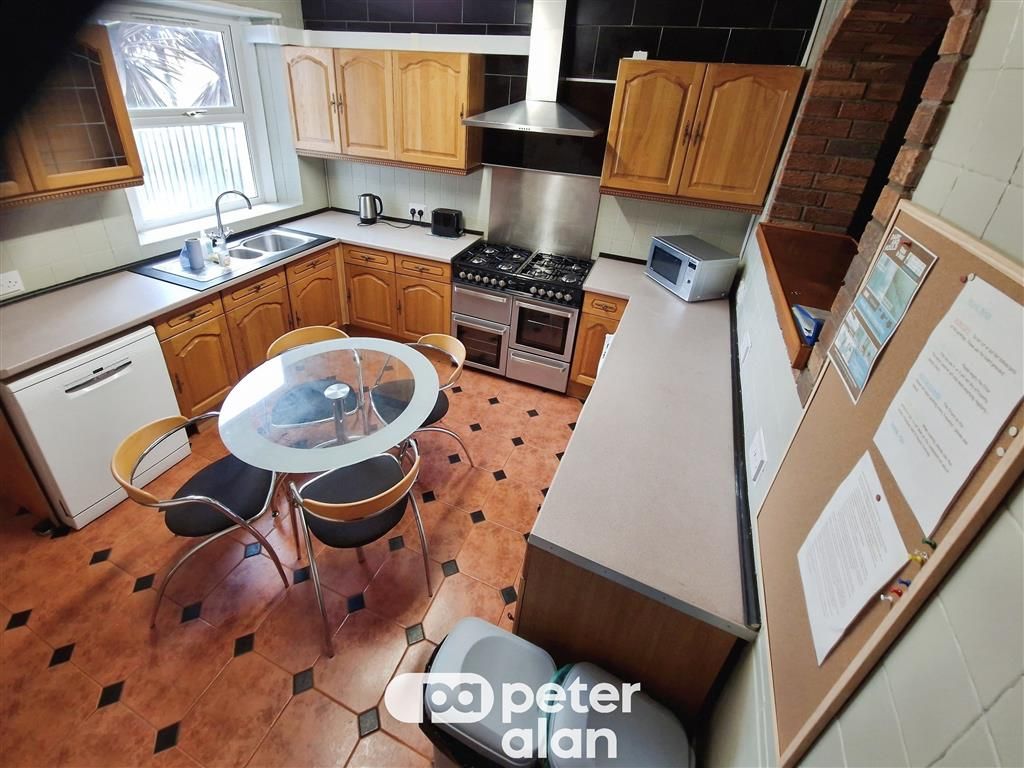 Property photo 3 of 21 Balcony