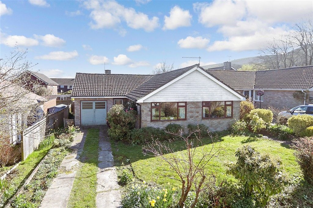 Property photo 1 of 10 Front