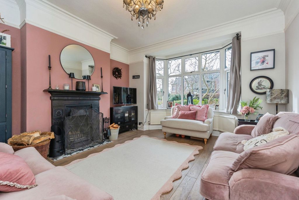 Property photo 3 of 19