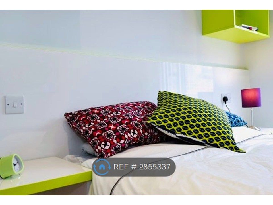 Property photo 3 of 8 Double Bed