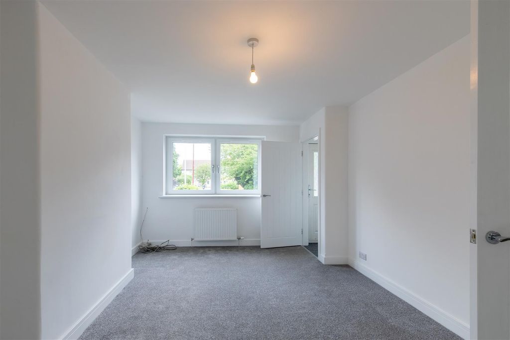 Property photo 2 of 14 S002.Jpg