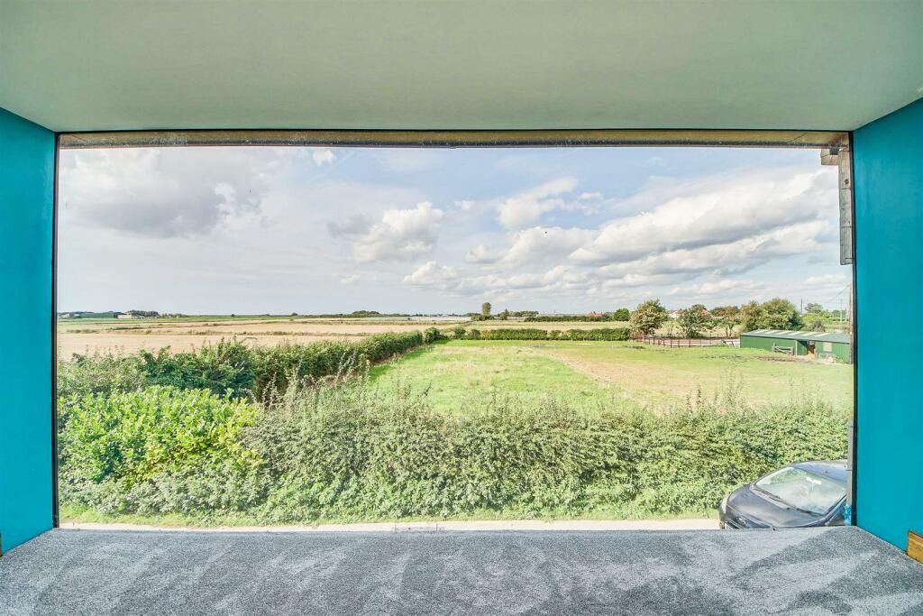 Property photo 3 of 19 4251344