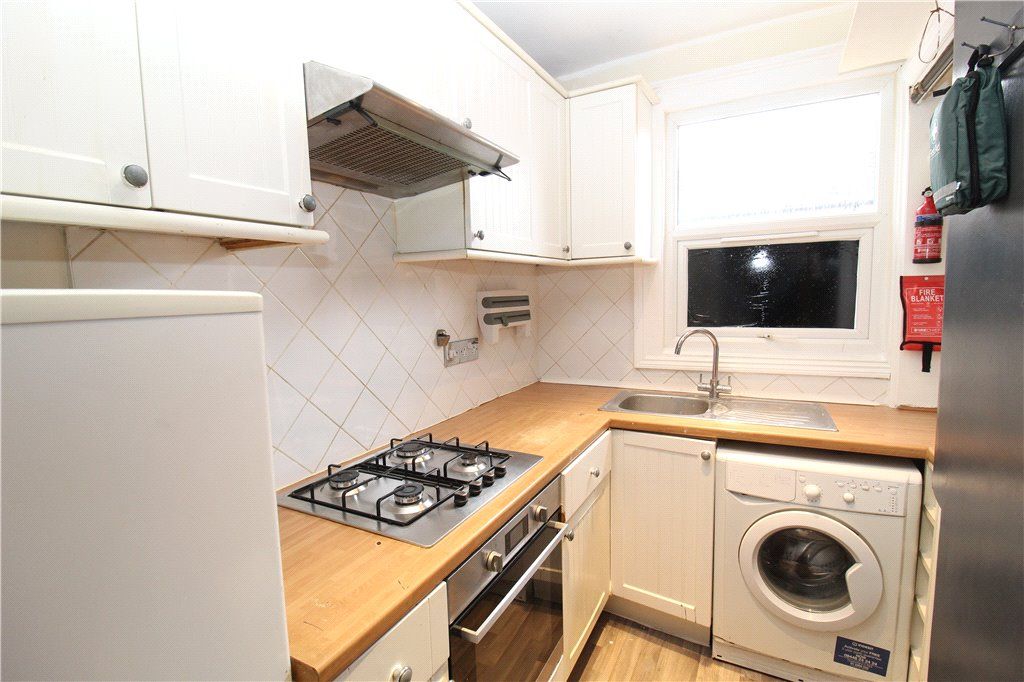 Property photo 3 of 9 Kitchen